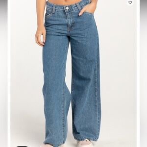 LEVI'S 94 Baggy Wide Leg Womens Jeans Medium Wash NWT